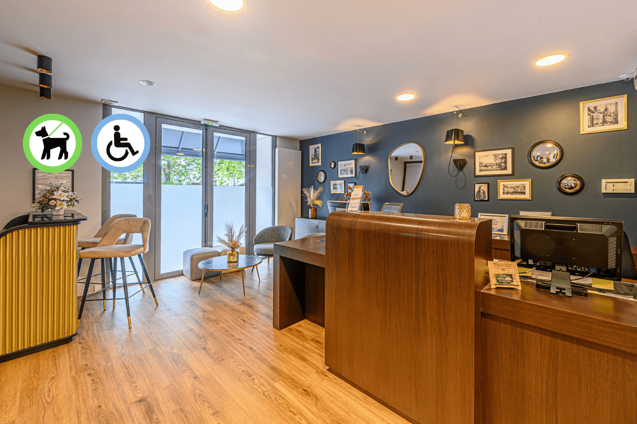 Reception hotel Kyriad Vannes Centre ville